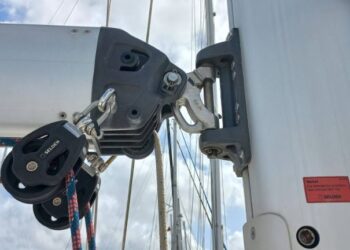 Moody Decksaloon 45, STELLAR J 24