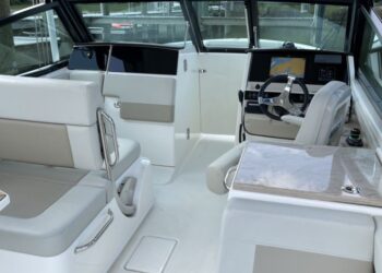 Boston Whaler 280 Vantage, EMMA GRACE 35