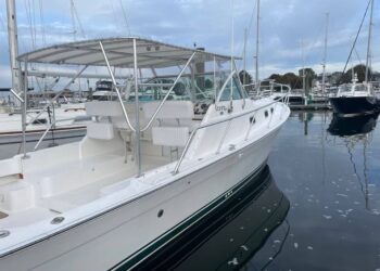 Mainship Pilot 30, ISLAND GIRL 23